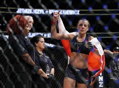 UFC 211 Reebok Payouts .